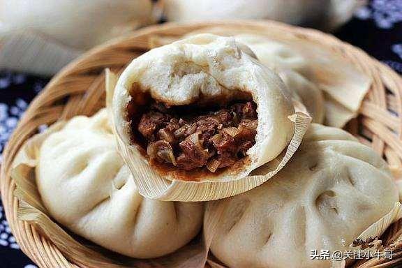 正宗四川酱肉包子做法图解，7月用这馅料做酱肉大包子