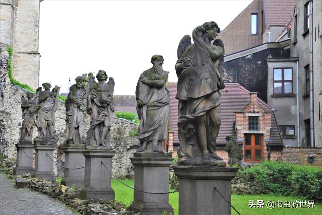 最早被认定的巴洛克建筑，哈梅拉尼家族与教皇国两世纪巴洛克币章艺术