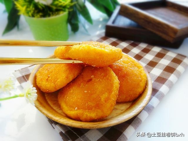 炸糕怎么炸的外酥里嫩，买不来糖糕可以在家炸