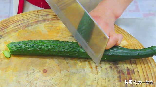 凉拌黄瓜的做法，凉拌黄瓜你得这样做（凉拌黄瓜的三种做法）