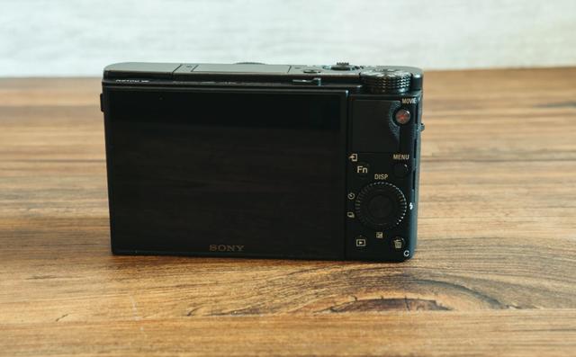 索尼rx100m7g 黑卡数码相机，索尼黑卡都第7代了