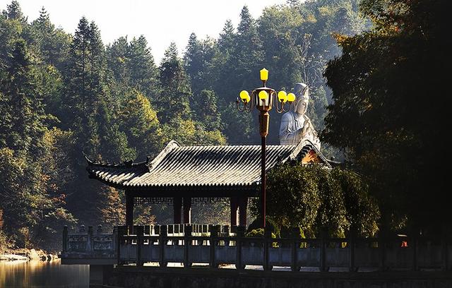 避暑胜地双龙寺，湖北避暑古刹走红