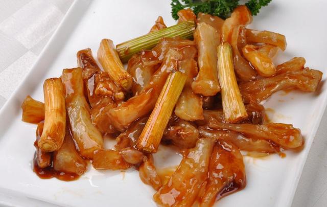 牛蹄筋怎么做好吃，牛蹄筋应该怎样做才好吃（这才是牛蹄筋最好吃的几种做法）