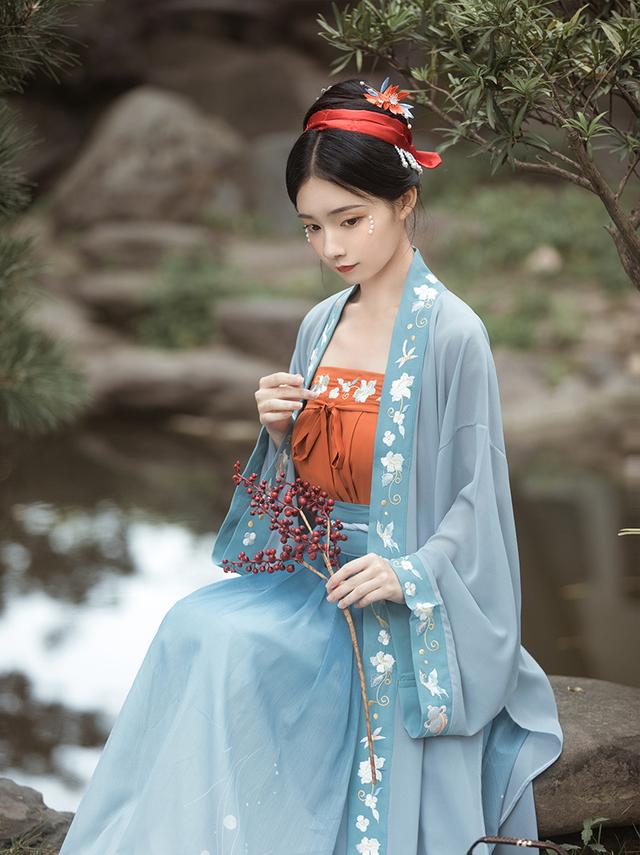 汉服里面明制有哪些主要特征，各个朝代的代表性汉服