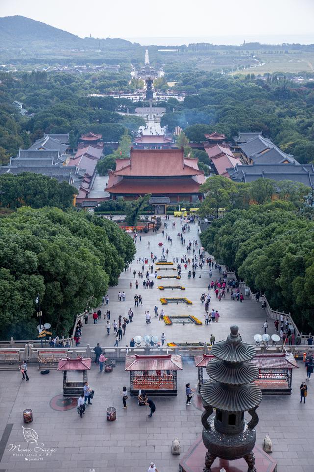 灵山大佛在哪里，江苏无锡灵山大佛在哪里（是无锡最贵的5A级旅游景点）