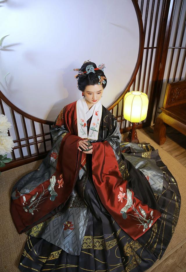 明制汉服发型无发包简单又好看，明制汉服发型教程