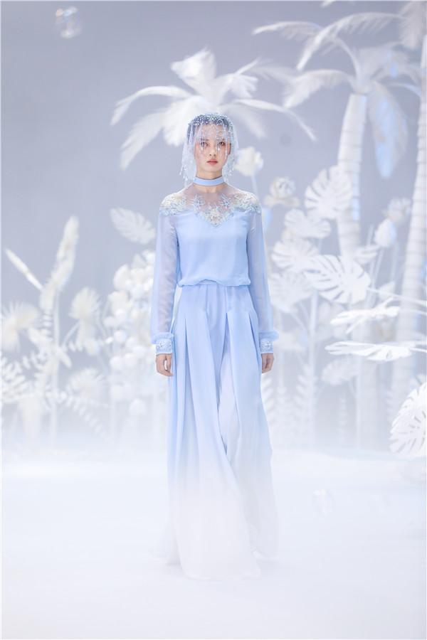 t台走秀一般有哪些衣服种类，时尚与时装秀的演变