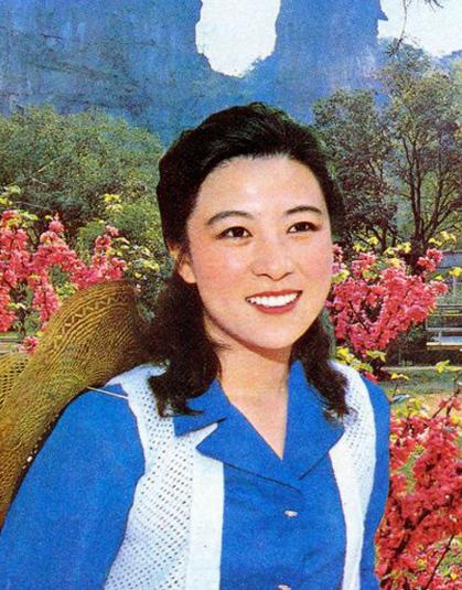 王馥荔儿子王骁见证父母50年，见证父母50年美满婚姻
