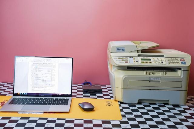 如何自建nas私有云，NAS很贵黑群很难两步让你0基础搭建私有云空间