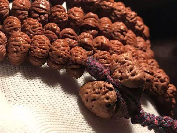 桃核的盘玩的大忌，还别说，这4种桃核，还挺漂亮