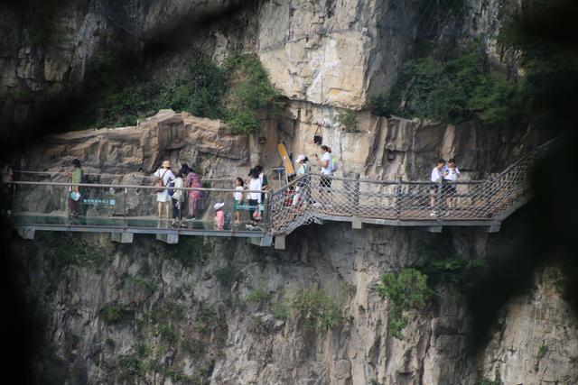河南云台山玻璃栈道高度，带你体验河南玻璃栈道