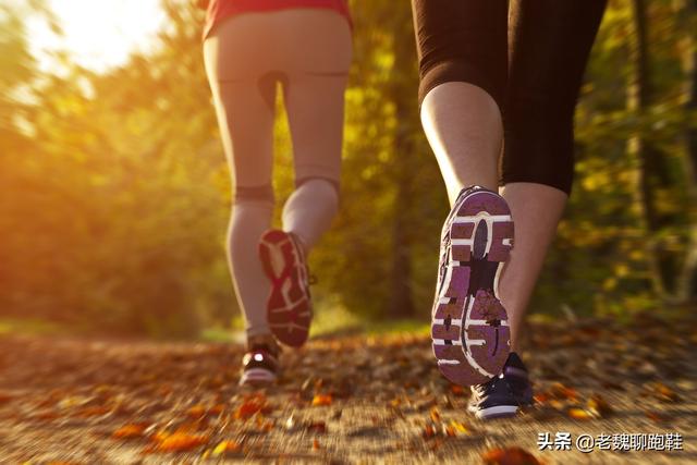 初学者适合买什么样的跑鞋，跑鞋别瞎买要买