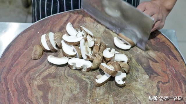 炒双菇的家常做法，怎样炒双菇