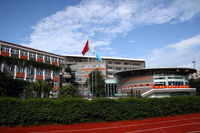 四川最差的5所本科院校，四川高考600高中排名（“最好不要去专科当老师”）