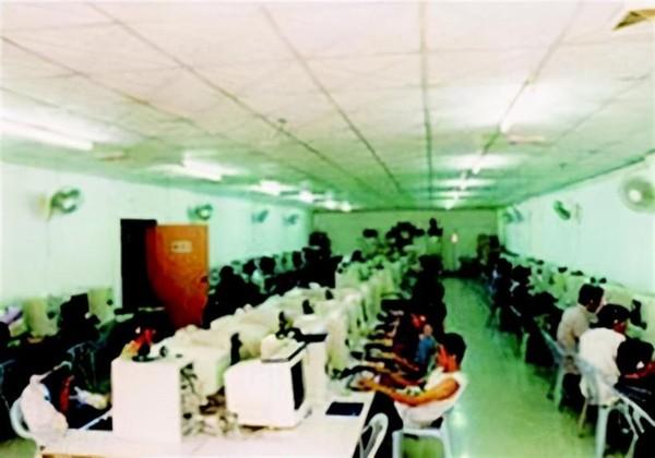 血战上海滩外挂，以前的网吧里有什么很火的游戏（《血战上海滩》这款单机游戏）