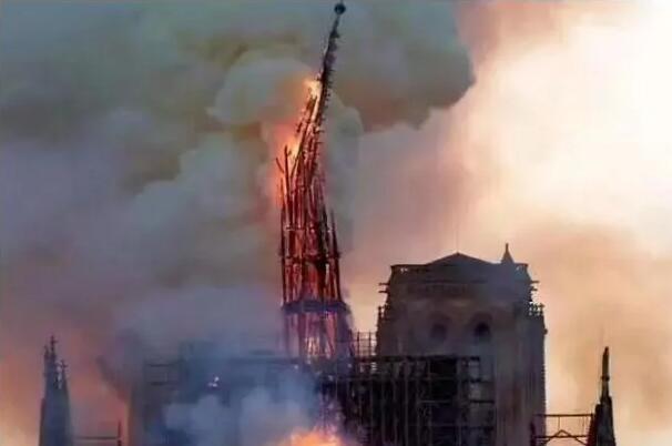 全国最高的钟楼，是中国现存形制最大、保存最完整的一座