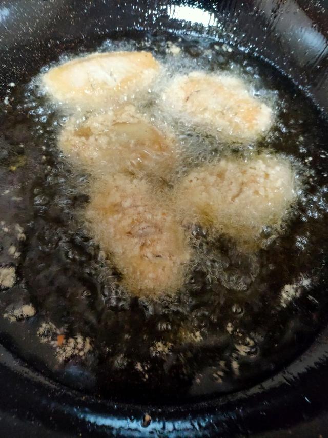 炸鸡翅要炸几分钟，怎么做炸鸡翅才能又脆又香