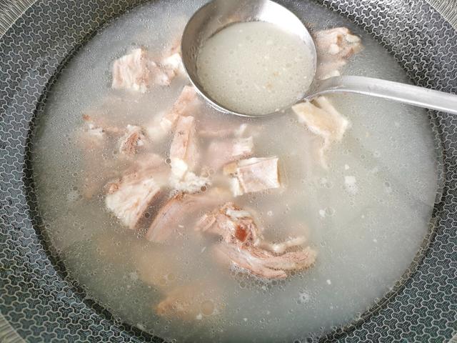 羊肉汤怎么去膻味，羊肉汤怎么煮不膻又香又好喝