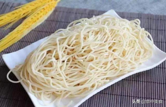 面条如何和面劲道爽滑，手工面条和面是关键