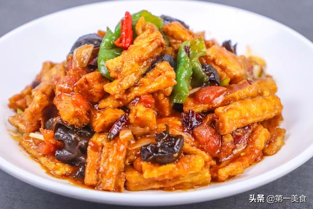 腐竹的做法大全家常菜，三种家常炒腐竹的详细做法（高蛋白、高钙的腐竹要多吃）