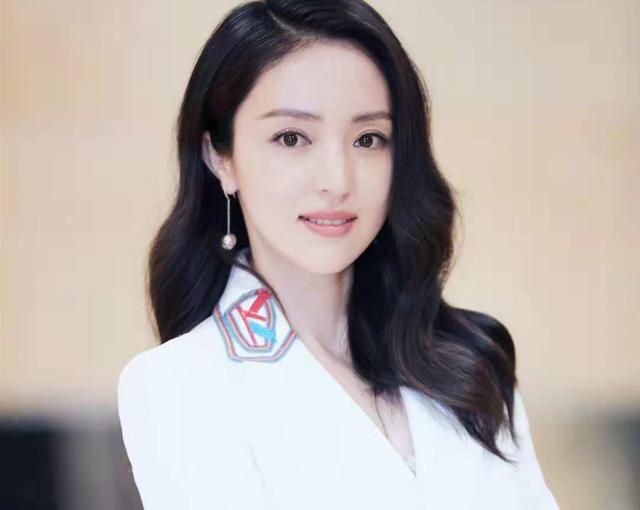 雪花女神龙女主，董璇揭秘雪花女神龙（《雪花女神龙》上官燕<董璇>）