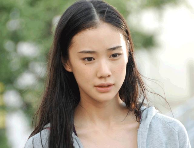 化淡妆需要准备哪些化妆品，日常淡妆应该怎么化