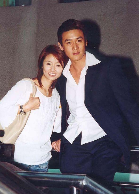 林心如44岁素颜，45岁林心如晒怼脸拍素颜照