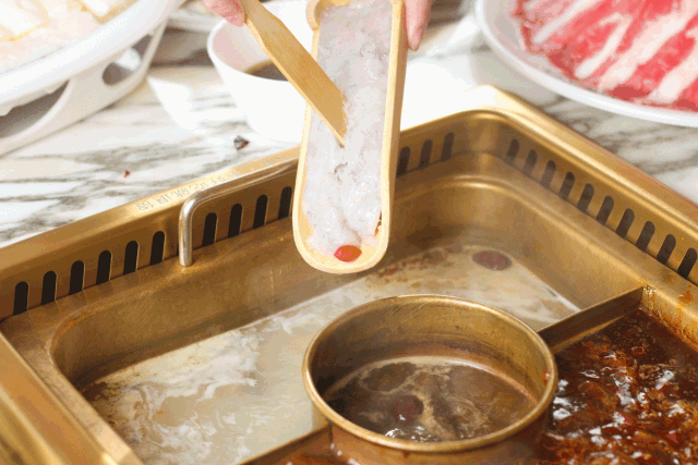 毛肚火锅煮多久，毛肚火锅煮几分钟又嫩又脆（“七上八下”涮毛肚能熟）