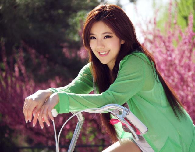 赵奕欢怎么长变样了，靠青春期成宅男女神