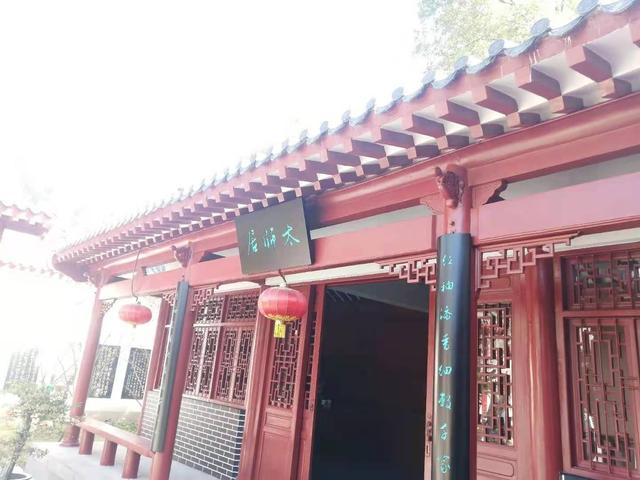 真正的荆州古城，“荆州古城独特性在于它保存了一个完整的古城”