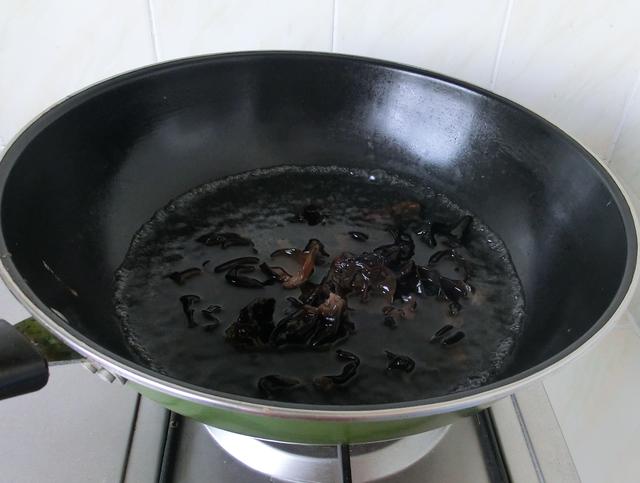 小炒肉怎么炒好吃又嫩，小炒肉怎样炒又嫩又好吃家常