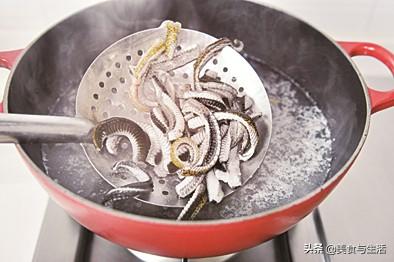 用蒜子来烧黄鳝，蒜烧黄鳝