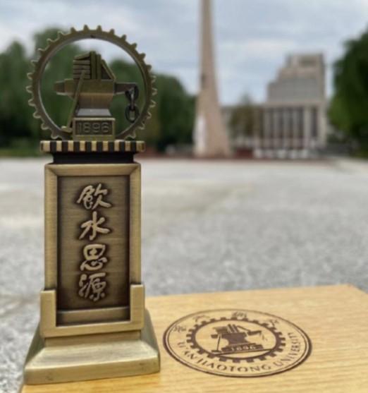 毕业全班买什么纪念品,实用又有意义的纪念品