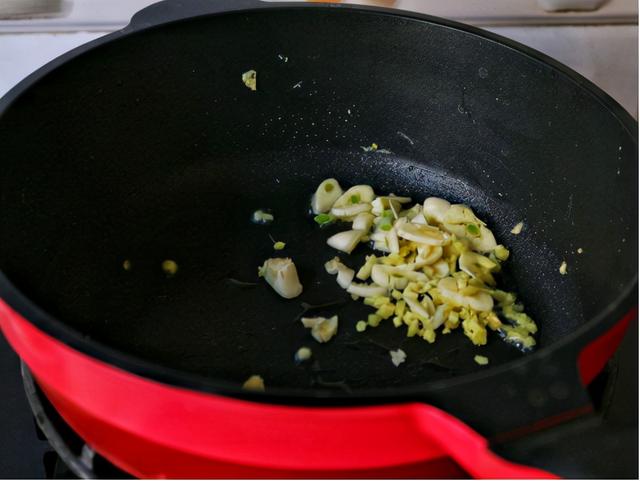 银鱼怎么做好吃，银鱼怎么做才好吃又简单