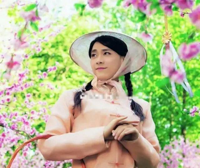 男星女装造型有多美，王一博《街舞5》穿女装