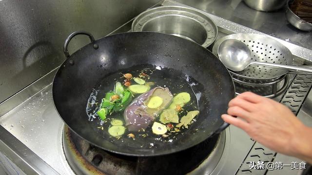 盐水猪肝正确的做法，厨师长教你盐水猪肝的家常做法