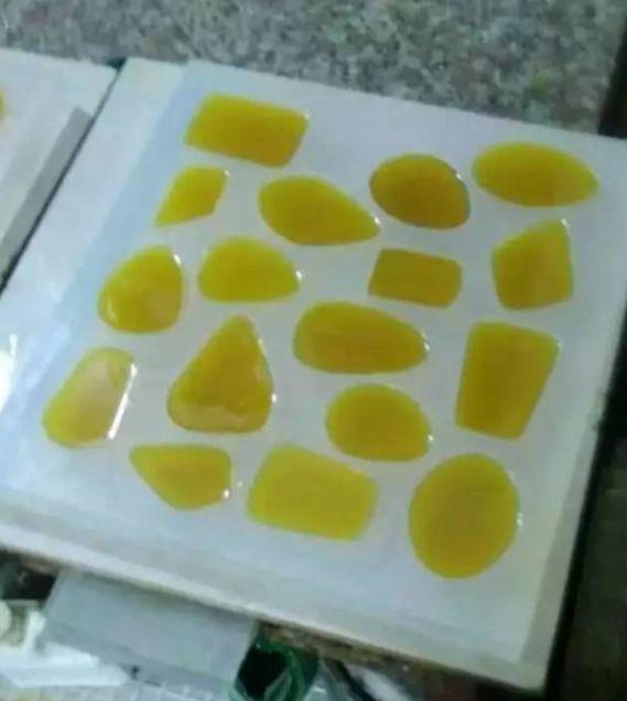 最近流行什么蜜蜡手串，什么款式的蜜蜡手串最漂亮