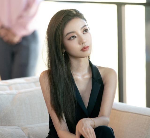 以家人之名唐灿家庭条件被发现，什么才是“家人之名”最残酷真相