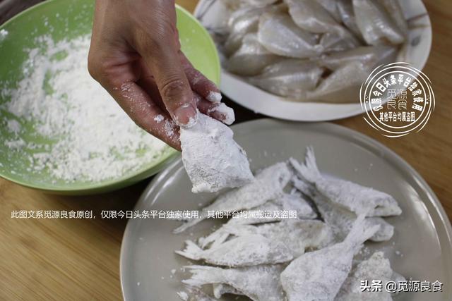 扒皮鱼正宗做法，美味香酥的油煎剥皮鱼