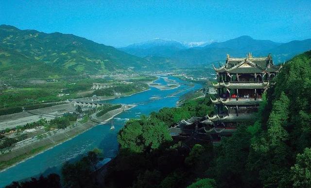 成都旅游十大必去景点，成都旅游攻略必去的10大景点（成都旅游必去十大景点推荐）