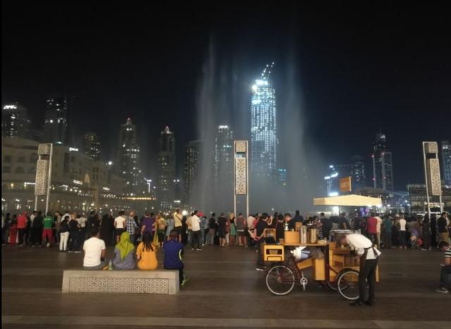迪拜最大商城，世界上最富有最繁华的城市阿联酋迪拜