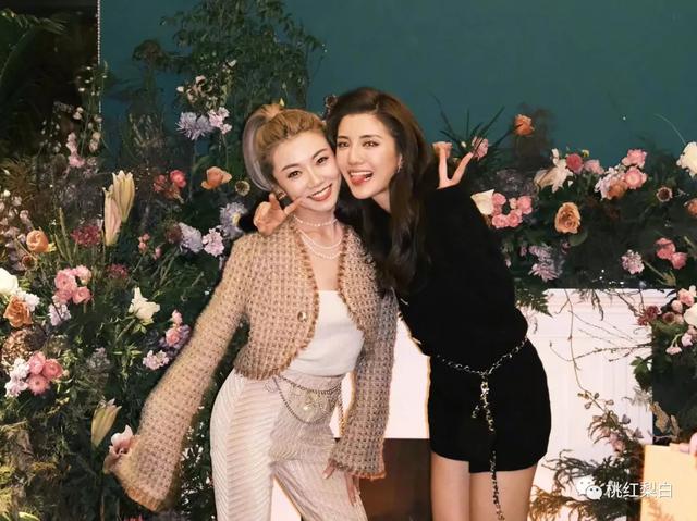 程晓玥的母女，富豪女的隐形闺蜜局