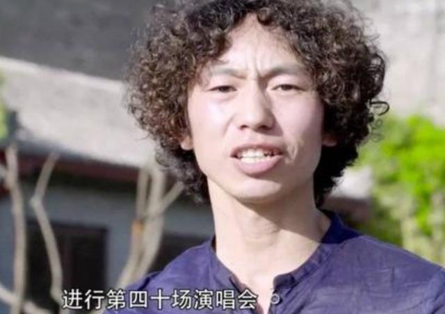 滑板鞋庞麦郎原版哪年的，我的滑板鞋原唱庞麦郎为何家徒四壁住砖房