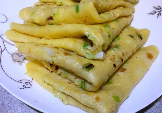 家常早餐鸡蛋饼，13种家常鸡蛋饼的做法（在家早餐鸡蛋饼如何制作）