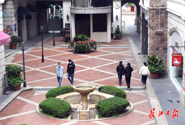 世界城光谷步行街，世界城光谷步行街现状（世界上“最长”的步行街---武汉光谷步行街）