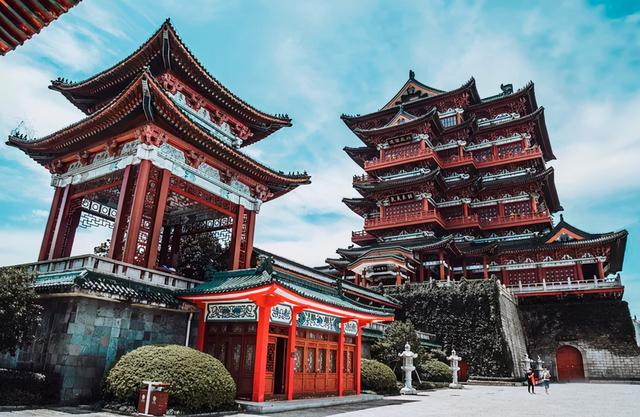 南昌旅游攻略必玩的景点，江西南昌旅行攻略