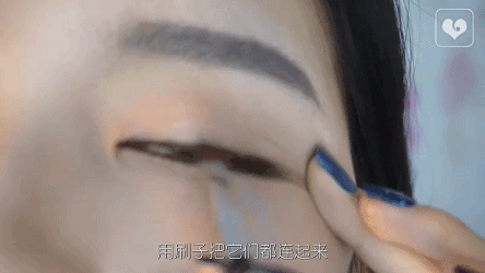 一步一步教你学化妆，零基础都可以学会的化妆教程（手把手教你画简单精致的日常妆）