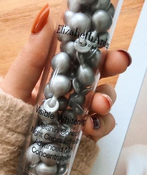 雅顿金胶跟银胶区别，伊丽莎白雅顿银胶