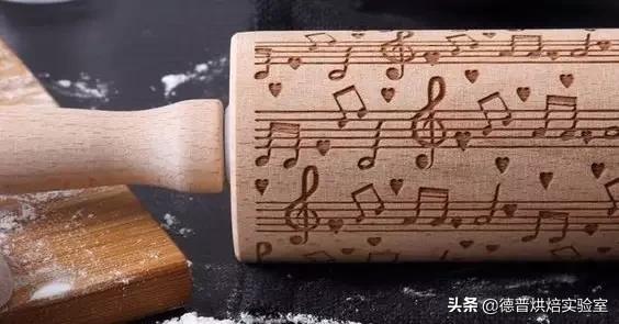 擀面杖如何制作，有时候擀面杖也能做出艺术甜品