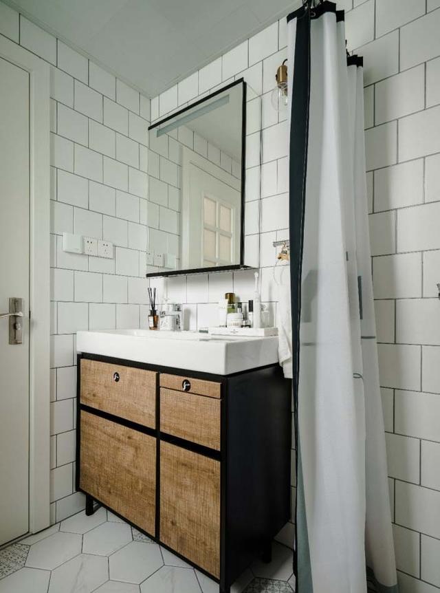 卫生间墙砖地砖，哪类瓷砖适合卫生间（卫生间地面铺哪种瓷砖）